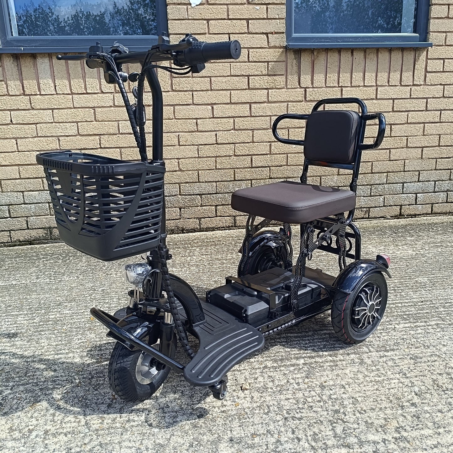 The Easy Folding 3 Wheel Mobility Scooter